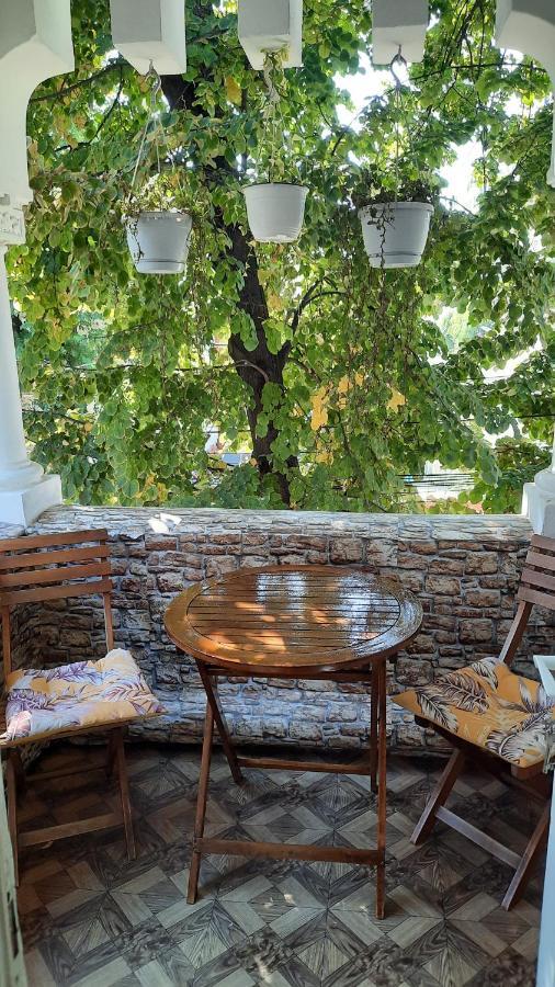 Hostel Andrei Iasi Buitenkant foto
