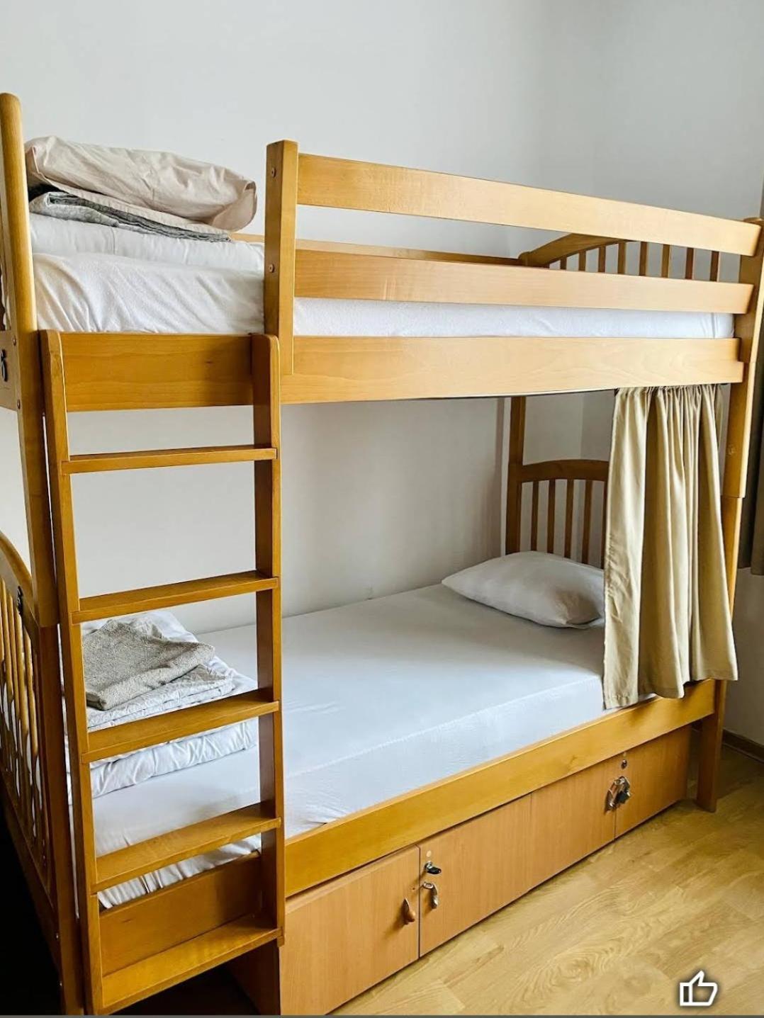 Hostel Andrei Iasi Buitenkant foto